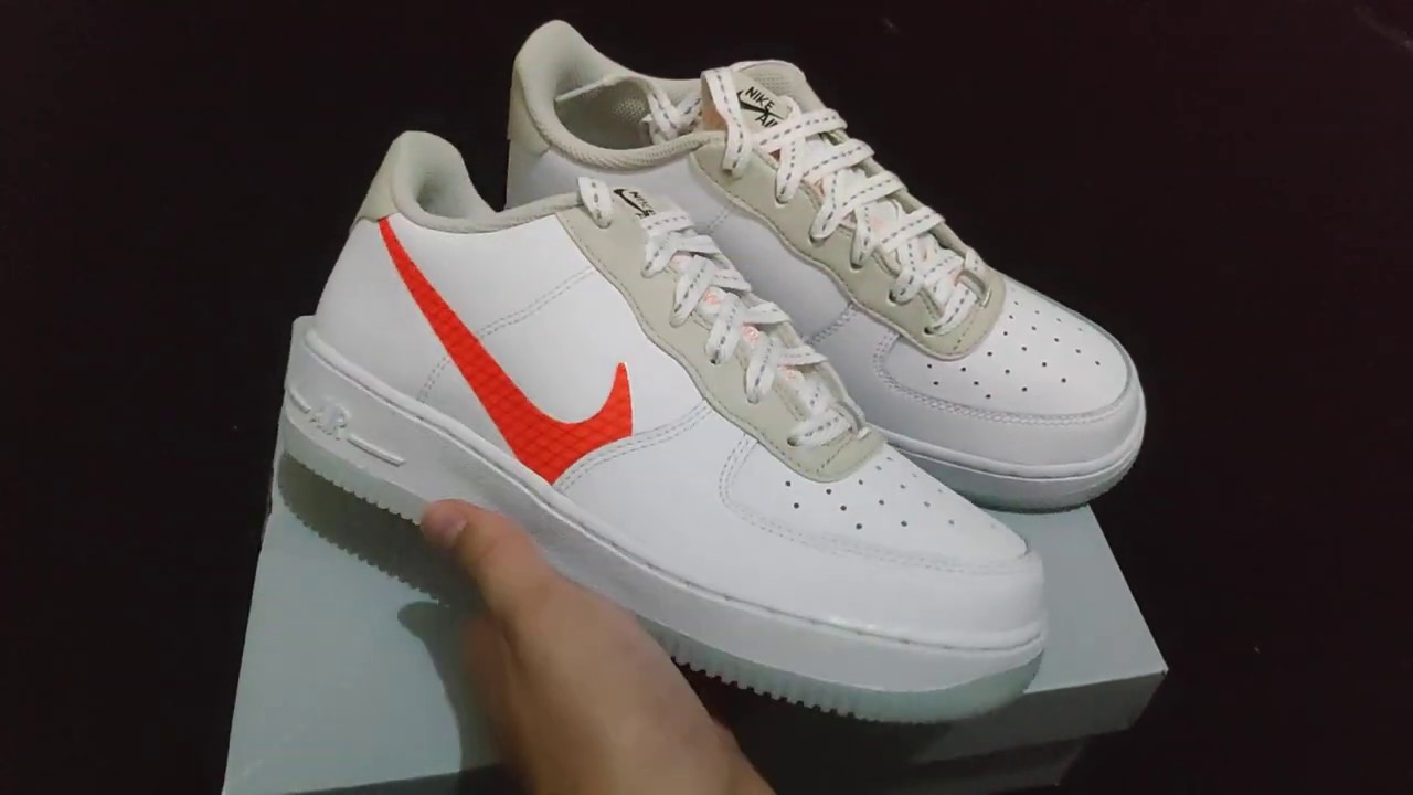 nike air force 1 07 lv8 summit white