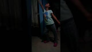 Niña Bailando Sheki