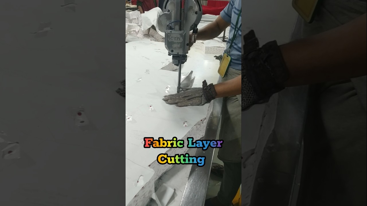 Fabric layer cutting in garments 