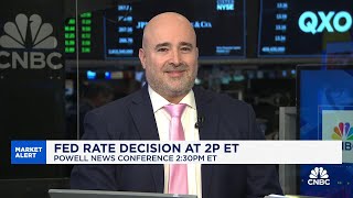 Outlook's too uncertain for the Fed to change the Federal Funds rate, says Goldman's Jonny Fine