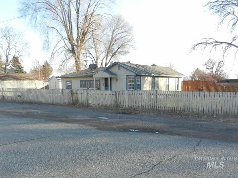 1102 Montana Street, Gooding, ID home video tour