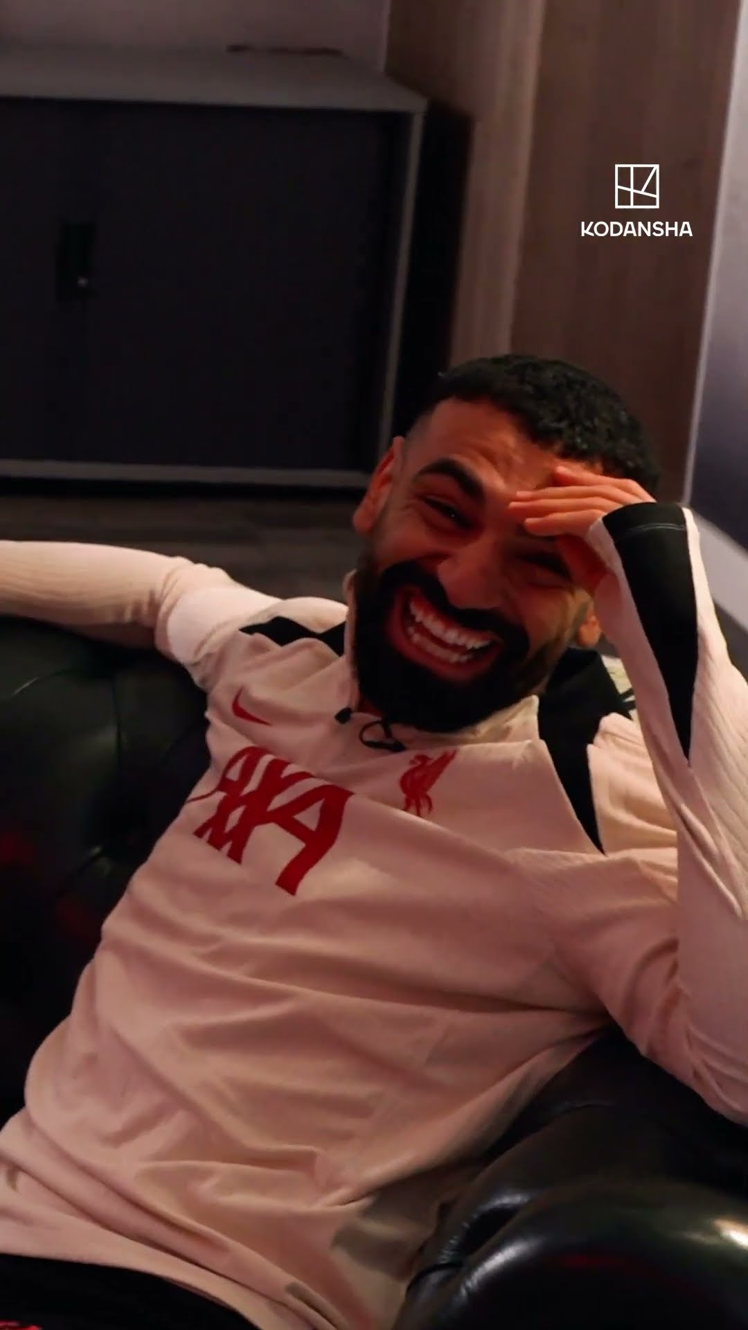 Robbo almost BREAKS the set ?