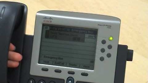 Cisco IP Phone 7962 Placing a Call on Hold