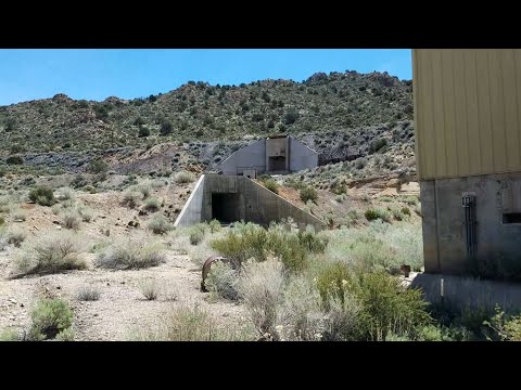 (AREA 51) ABANDONED COMPLEX, JET MANEUVERS