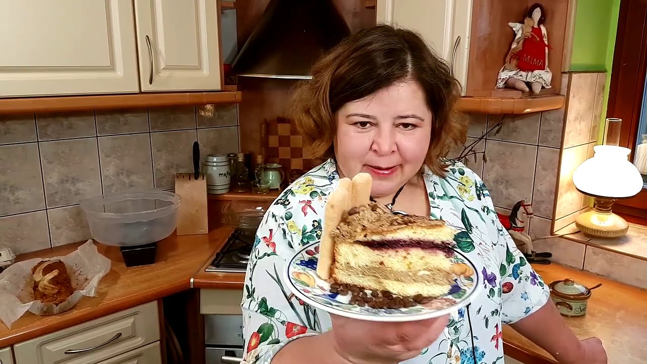 Kawowy tort urodzinowy z wiśniami dla Zuzi