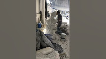 Cá chép phun nước đá trắng cực đẹp