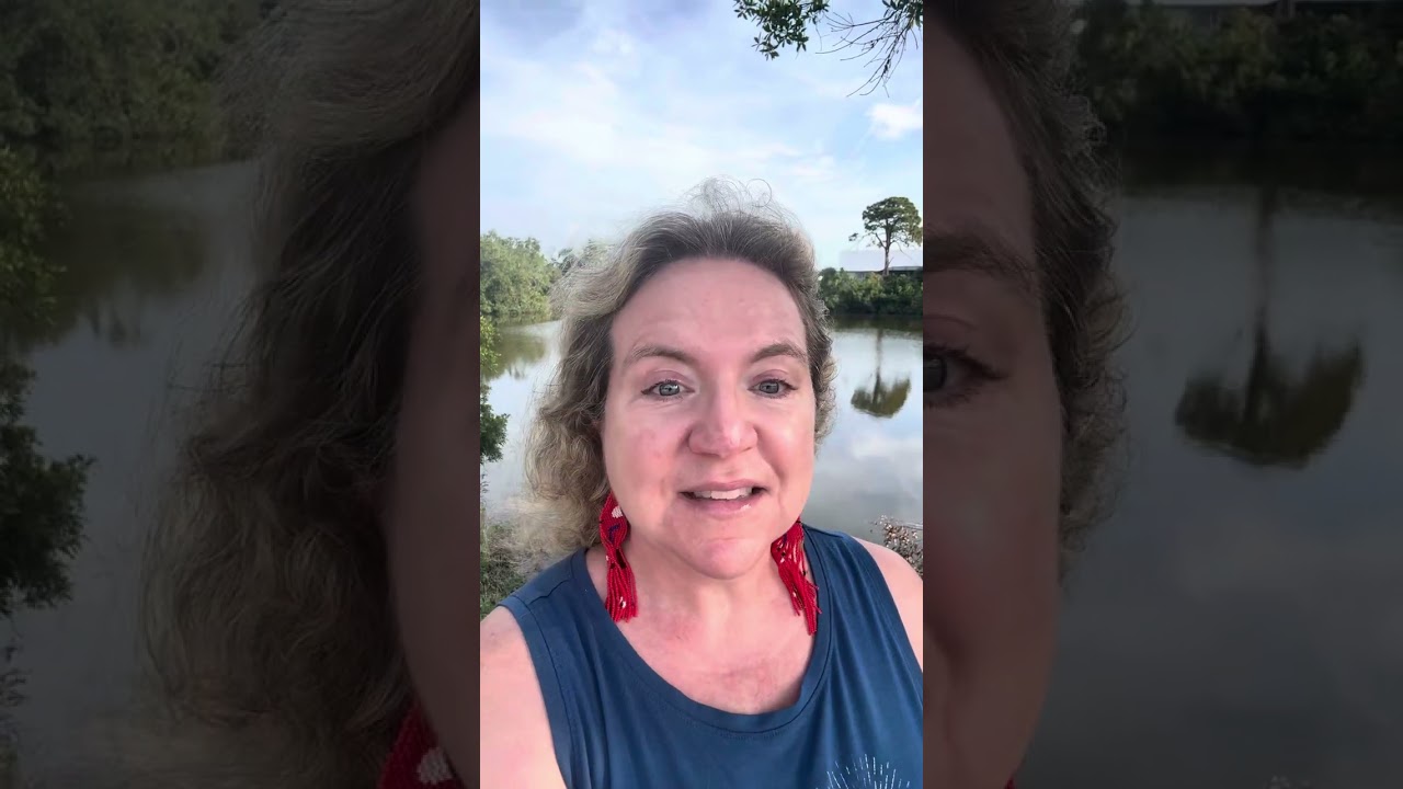 What Is Alligator 🐊 Mating Season in Florida? Lesson 28–Learn English Florida