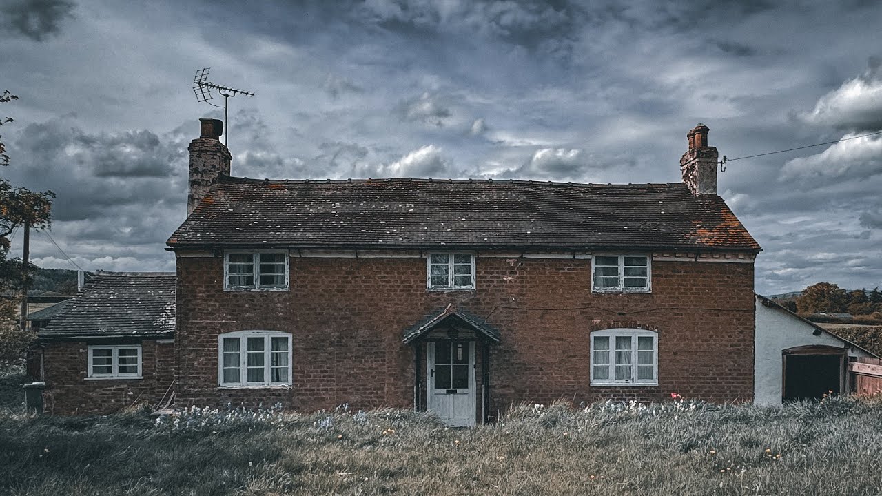THIS ABANDONED HOUSE MADE ME PHYSICALLY SICK!