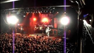 2nd sucks- A Day To Remember LIVE (HD)