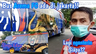 BUS AREMA FC NUMPANG PARKIR DI TAMAN MELAWAI BLOK M screenshot 5