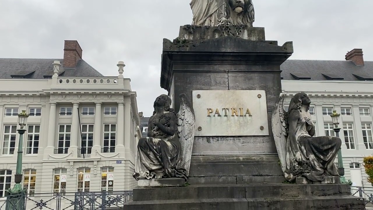 Place des Martyrs, Monument "Pro Patria": Commemorating Belgium's Quest for Independence