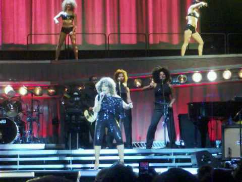 TINA TURNER - Intro FUN ("Get Back") & "Steamy Win...