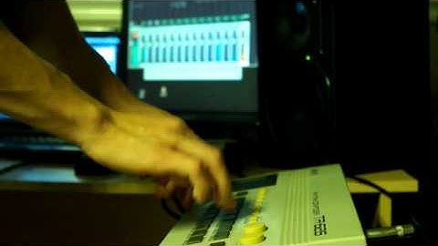 Roland TR-626 Rhythm Composer demo
