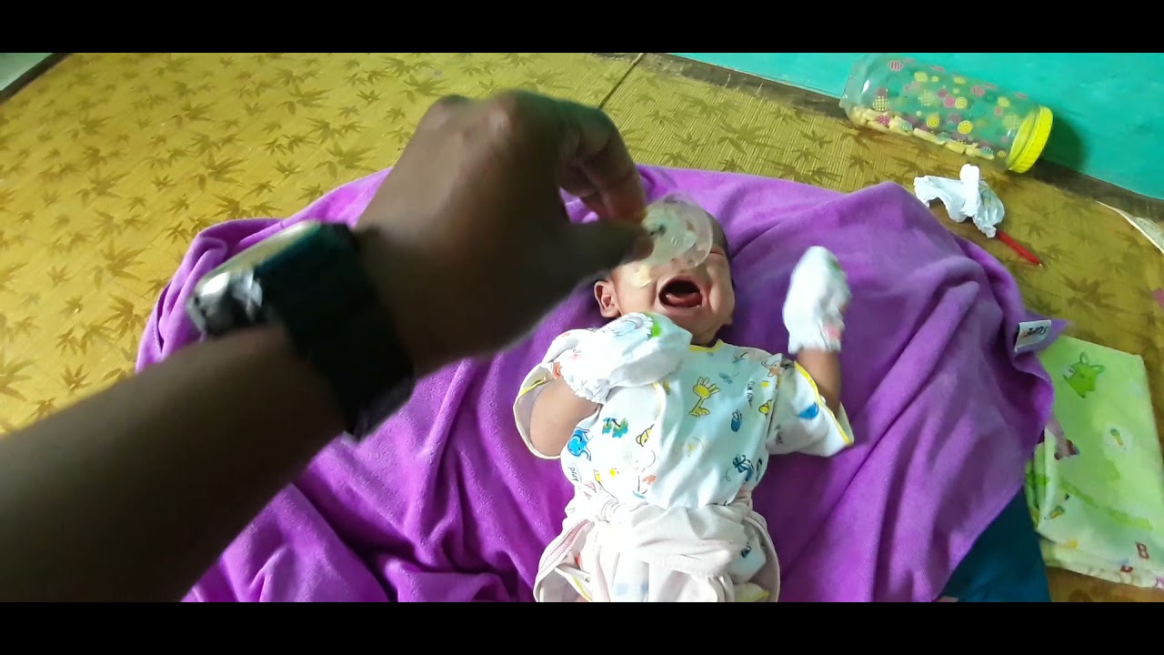 Cara ngatasi bayi rewel mau minum ASI tapi ibunya lagi mandi..versi bapak bapak..😆