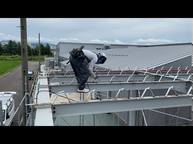 板金工具 タイトフレーム溶接に 静岡県富士宮市 倉庫の屋根・外壁やり替え工事 タイトフレームの溶接