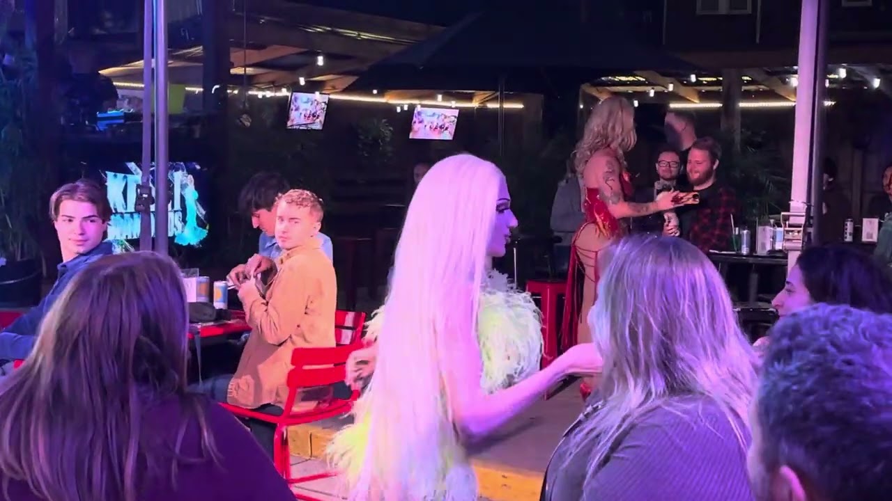 Kelli Diamonds Performs Chrissy Chlapecka