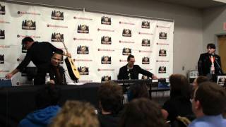 Billy Dee Williams Reads Poetry - Comic Con 2011 Toronto