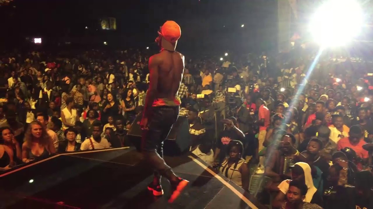 Fik Fameica Performing Live at Wizkid Live in Kampala PART 2 - YouTube