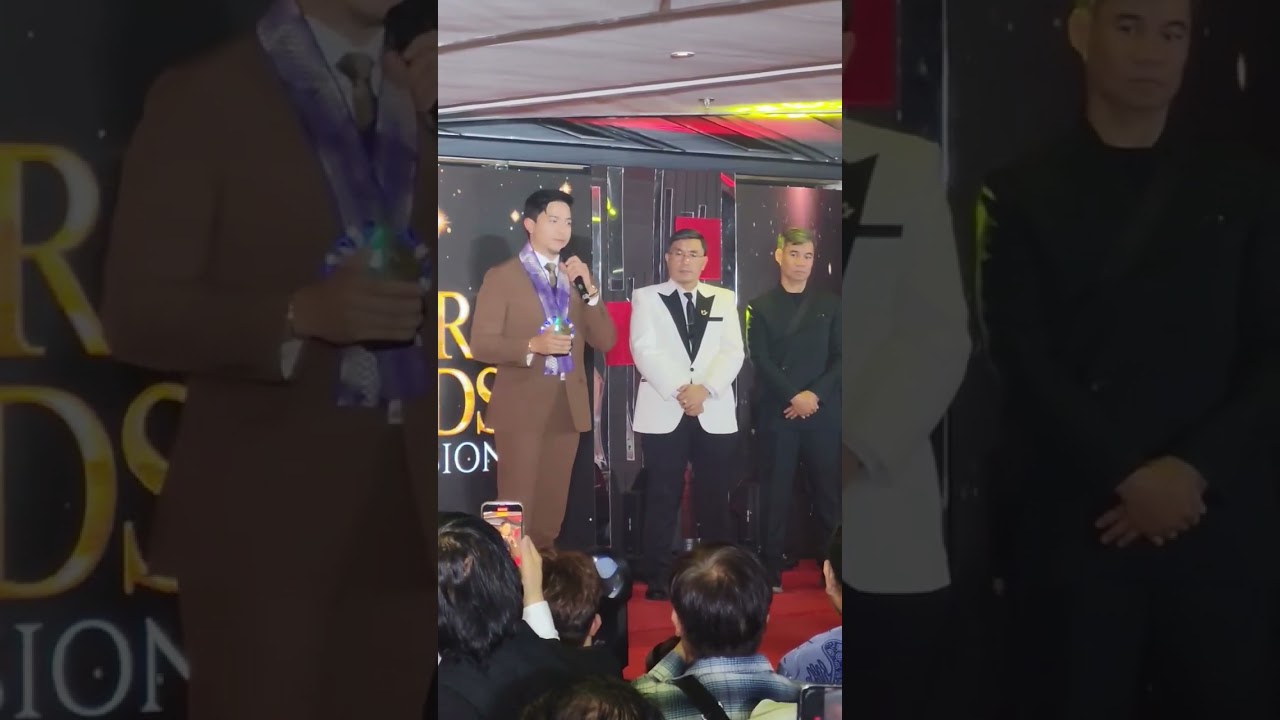 Mayor Marcos Mamay Presents Award to Actor Alden Richards during 37th PMPC Star Awards 4 Television