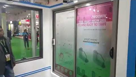 Sliding door with multi point locking