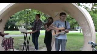 Broadcast 2000 - Don&#39;t Weigh Me Down - Bandstand Busking Acoustic Session