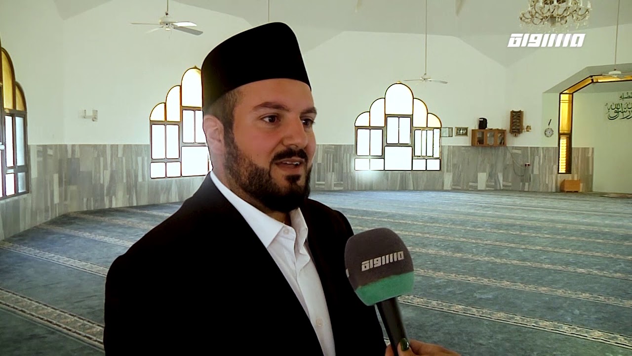 صلاة المغرب في المسجد مع الافطار احدى عادات الجماعة الاحمدية في حي الكبابير،جولة رمضانية،رمضان 2019