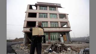 Road is built around a house after elderly Chinese couple refuse to move, full ᴴᴰ █▬█ █ ▀█▀