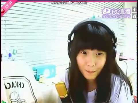 曾沛慈-黑框眼鏡  (拖鞋cover)