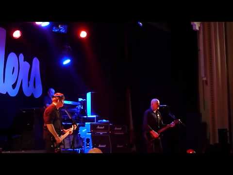 GIANTS - The Stranglers Convention 2011