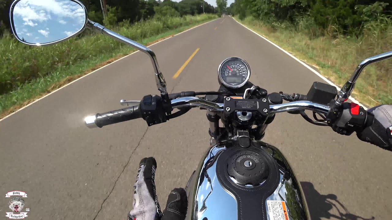 Moto Guzzi v7 III Carbon Dark