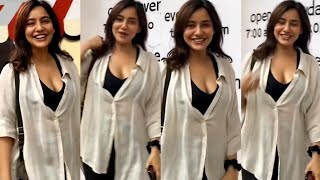 Baapre!! सबकुछ Saaf साफ दिख Gaya 😯👀 Neha Sharma FlaunNts Her HUge Cleavage In Visible Open Shirts