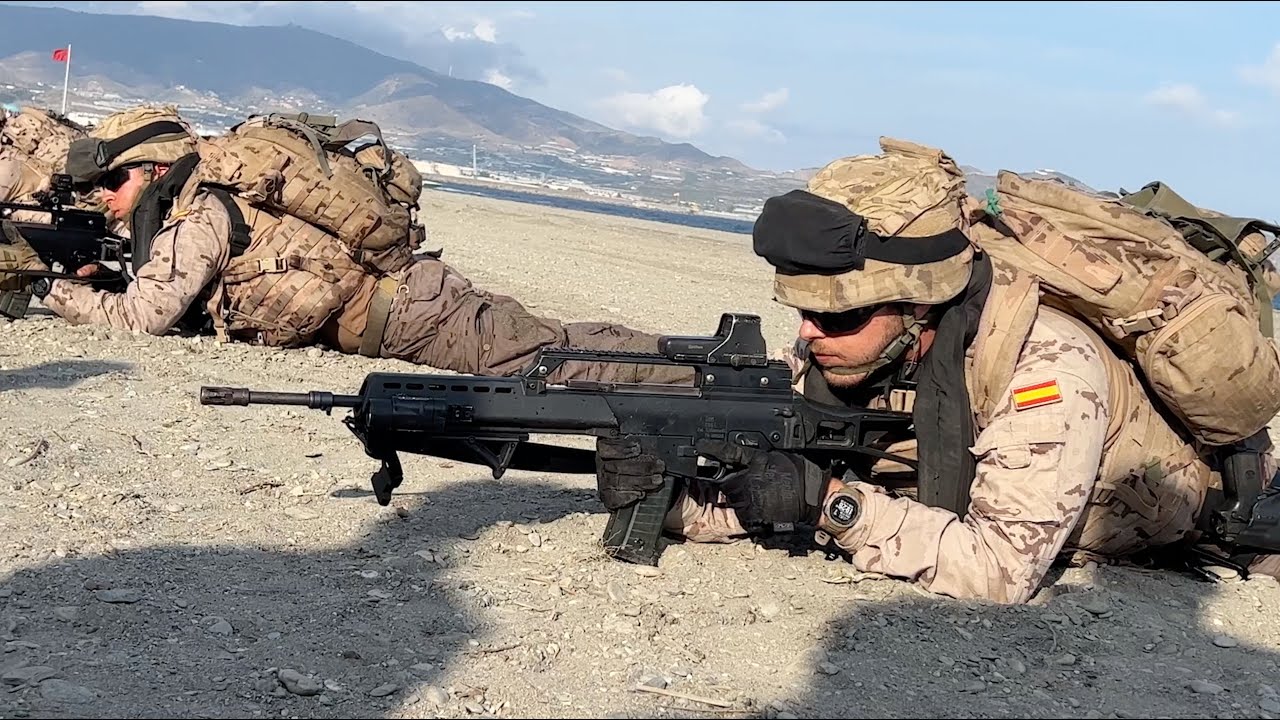 Mejores momentos de la exhibición en la playa de Motril durante el DIFAS 23.
