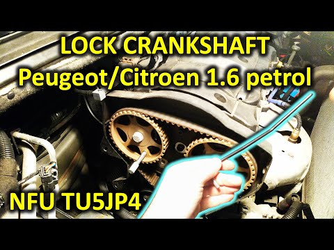 Locking crankshaft/flywheel in 1.6 petrol TU5JP4 engines when changing timing belt (Peugeot/Citroen)