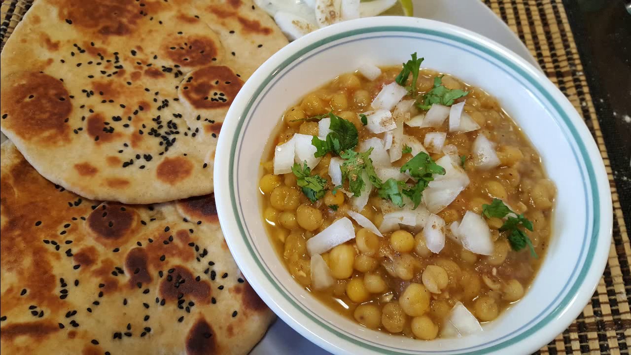 Easy Kulcha/Kulche Recipe - how to make kulcha at home - Chole Kulche - Kulcha on Tawa - Street Food | Awesome Indian Food