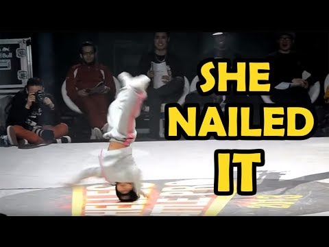 Niña Pequeña En Batalla Break Dance