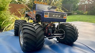 Building & Running A Super Clod Buster Monster RC Truck by Tamiya Kit 58518