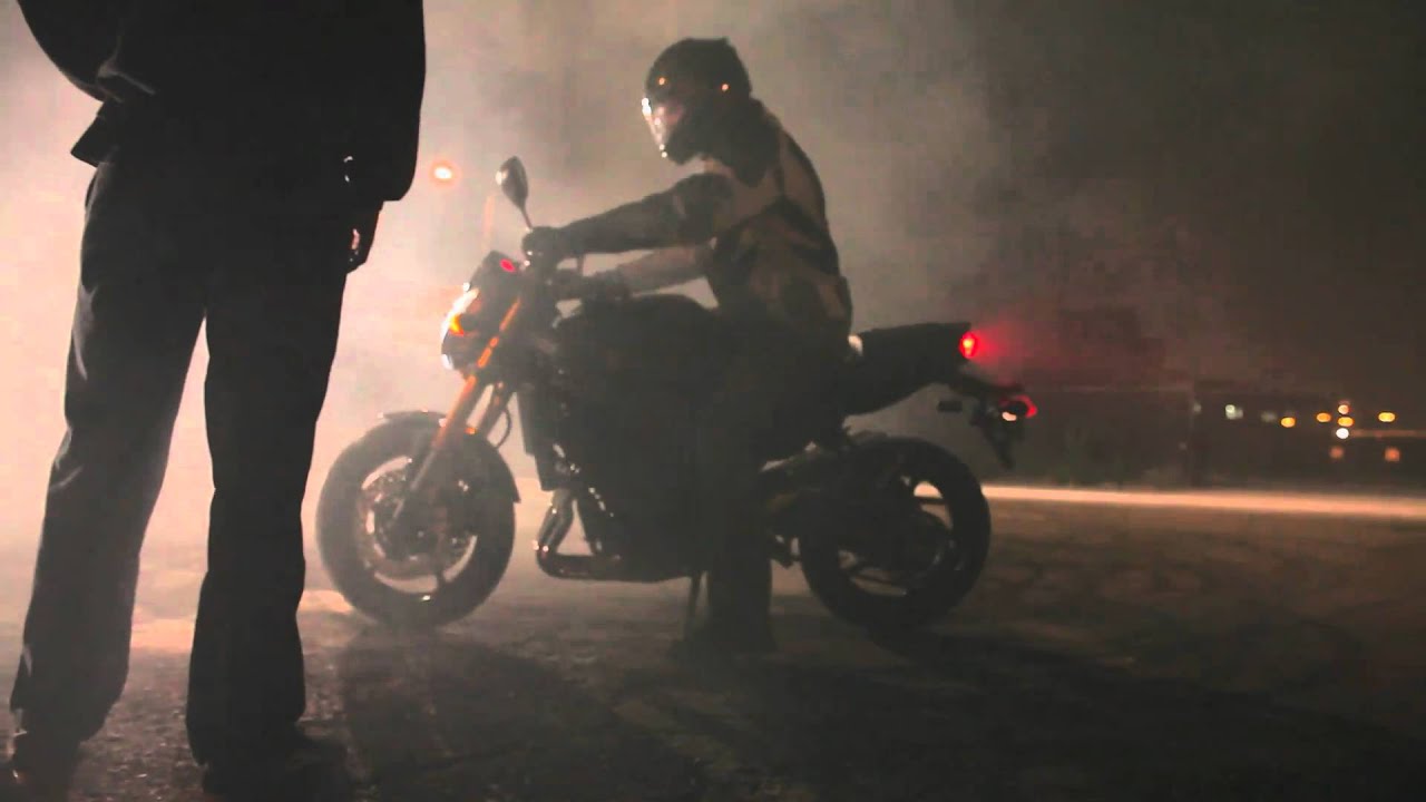 The 2011 Yamaha FZ8 featuring Bill Dixon