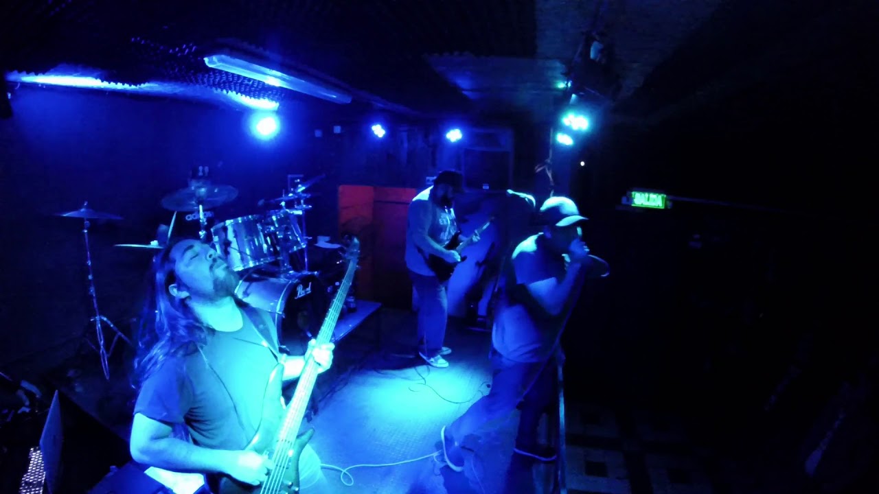 Deftones Knife Party Deadtones Chilean tribute band to Deftones