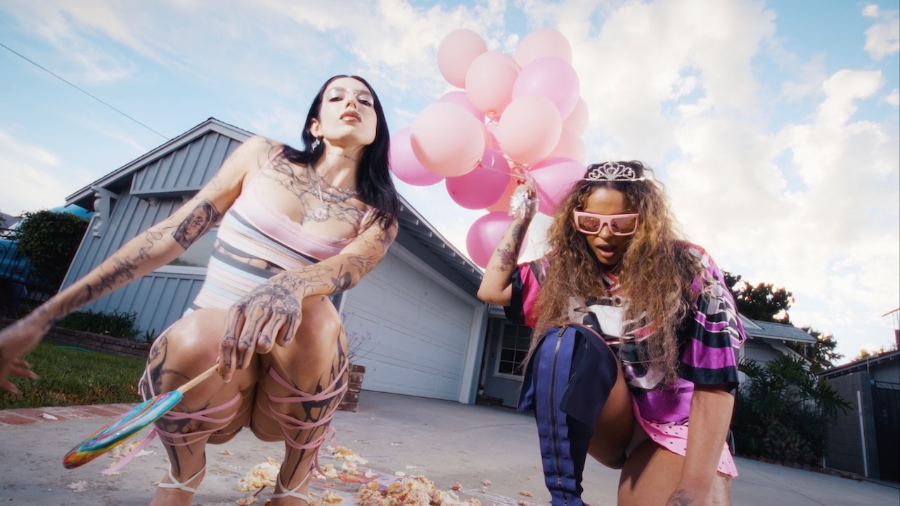 Salt Fever Los Angeles singer DeathbyRomy announces her new Fever Tour alongside ...