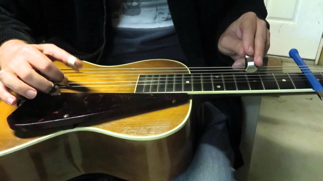 1935 Vivi-Tone Guitar played as a dobro