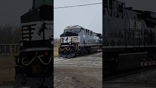 New NS AC44C6M 3996 coupled to CSX CM44AC 7141 do a fast pass on the Wabtec test track March 4, 2026