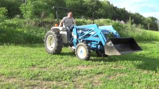 FORD 1910 4x4 COMPACT TRACTOR WITH FRONT END LOADER