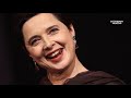 ASÍ  VIVE  ISABELLA  ROSSELLINI   LA HIJA DE INGRID BERGMAN   Y ROBERTO ROSSELLINI