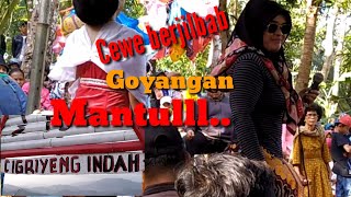 Cigreyeng Cewe Ber Jilbab Goyang Mantul Joss..