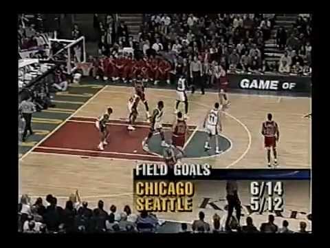 BUSSY BASKET CLUB | LA LÉGENDE DE MICHAEL JORDAN EN 23 MATCHES Sortie en 1982, c'est la 1ere chaussure de Basket ball à