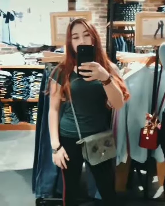 Shinta Olivia Terbaru Sexy π₯ π₯ π±