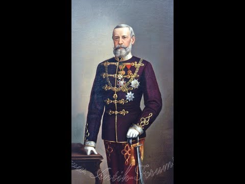 На антикварной посуде клеймо потомков царя Гороха?