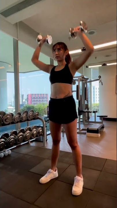 Mami YOLLA Yuliana gym part 1