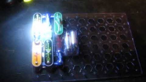 Snap Circuits Light | Project 113: Night Blinker (SEIZURE WARNING)