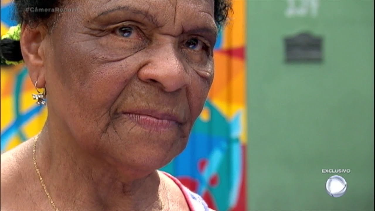 Aos 77 anos, dona Enedina se dedica para apender a ler e escrever